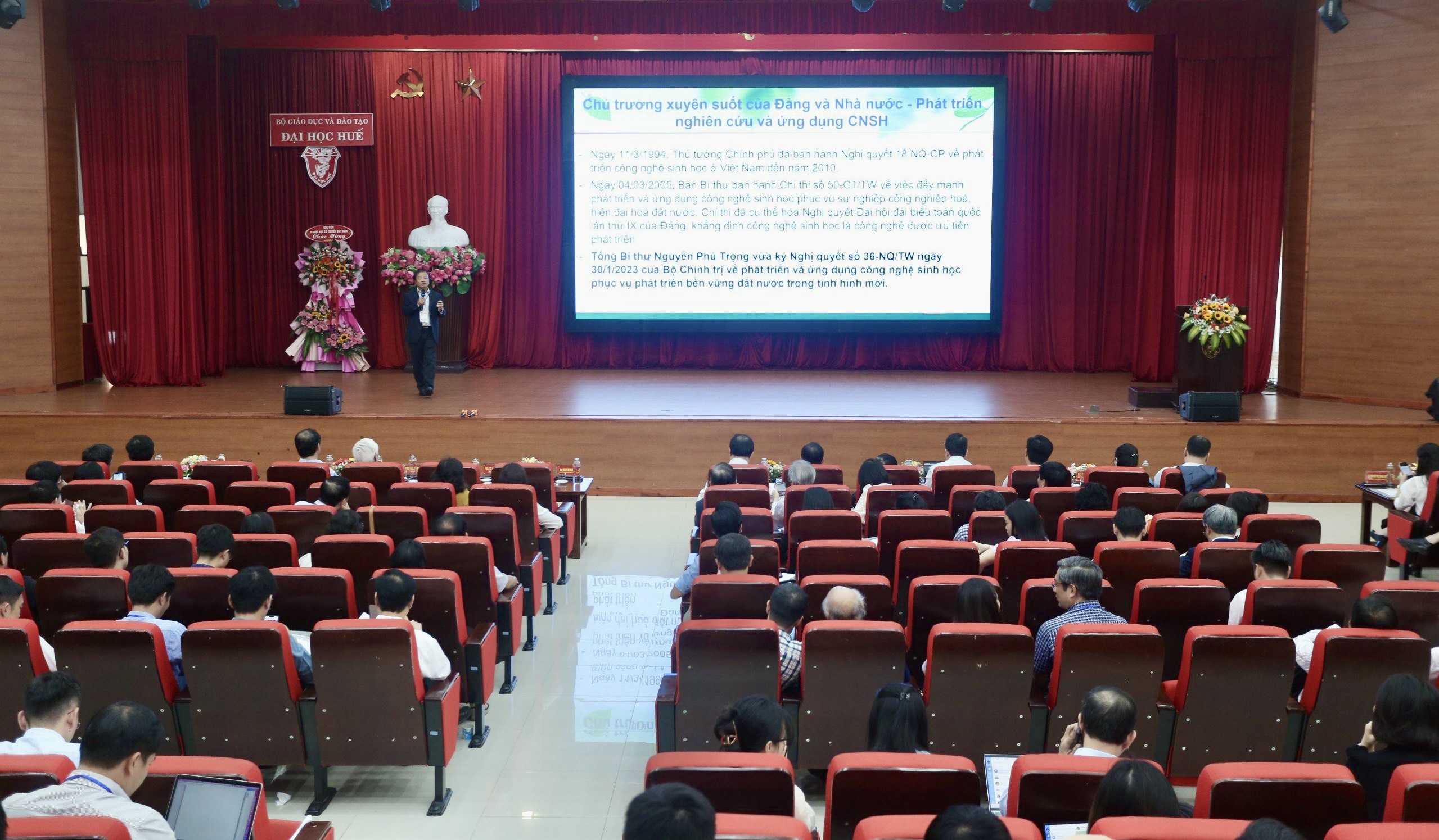Hội thảo triển khai Nghị quyết số 36-NQ/TW và chia sẻ định hướng phát triển khoa học và công nghệ lĩnh vực y, dược, công nghệ sinh học ảnh 1